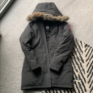 Canada Goose Victoria Parka size medium graphite